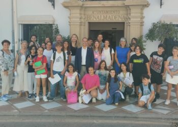 Benalmádena constituye el Consejo Local de Infancia y Adolescencia en el primer Pleno Infantil de su historia