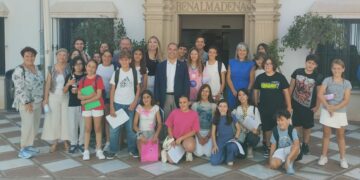Benalmádena constituye el Consejo Local de Infancia y Adolescencia en el primer Pleno Infantil de su historia