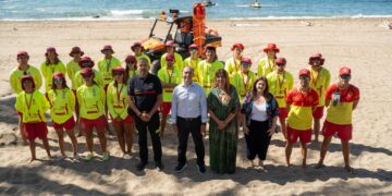 Benalmádena refuerza la seguridad y la accesibilidad de las playas con un amplio dispositivo de vigilancia y salvamento