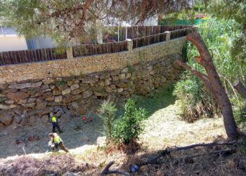 Benalmádena intensifica la limpieza de cauces y el desbroce de parcelas municipales para reforzar la prevención de incendios