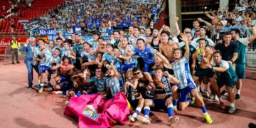 El Málaga de los niños culmina una historia de ensueño y regresa a Primera División