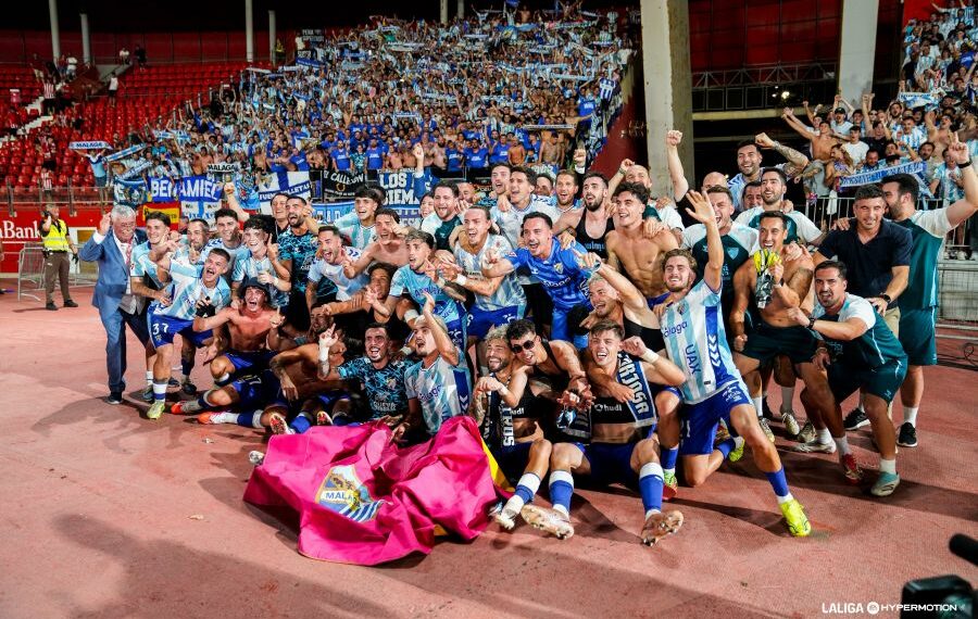 El Málaga de los niños culmina una historia de ensueño y regresa a Primera División