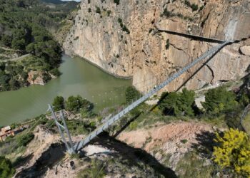 El nuevo puente colgante del Caminito del Rey, de 110 metros de largo, se abre al público el miércoles 10 de junio