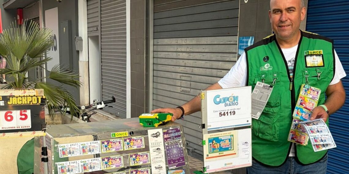 La ONCE reparte 210.000 euros en Cruz del Humilladero en Málaga capital
