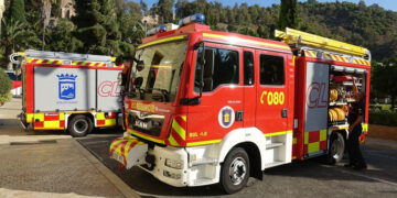 Un hombre de 63 años afectado tras el incendio de un piso en Rincón de la Victoria