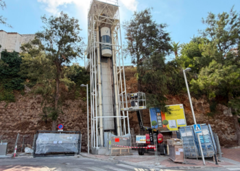 Avanzan las obras de renovación del ascensor panorámico de Santo Domingo y amplía el plazo para culminar la actuación