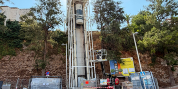 Avanzan las obras de renovación del ascensor panorámico de Santo Domingo y amplía el plazo para culminar la actuación