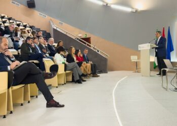 La Junta concede más de 421.000 euros a tres entidades locales de Málaga para formar a su personal