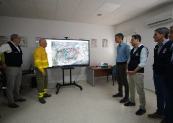 Moreno alerta del alto riesgo de incendio: «Andalucía lleva el triple de superficie quemada que hace un año»