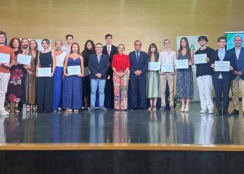Reconocimiento a los 13 estudiantes de la provincia con Premios Extraordinarios de Bachillerato