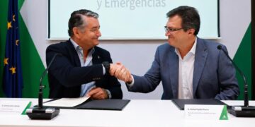 Junta y Sindicato Médico Andaluz firman un acuerdo para mejorar las condiciones de los profesionales