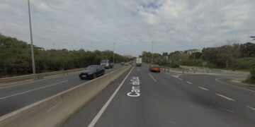 Fallece un hombre de 74 años tras ser atropellado al salir de su camión averiado en la A-7 en Marbella