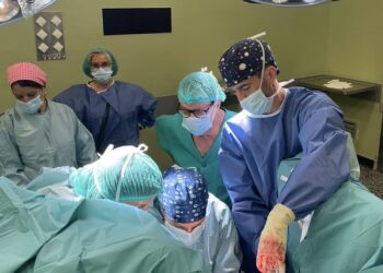 El Hospital Regional incorpora una técnica para preservar el útero en mujeres con prolapso