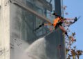 La Concejalía de Limpieza impulsa una prueba piloto con drones para modernizar  la limpieza de los edificios públicos