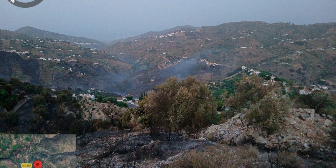 Continúan trabajando por el control del incendio en Árchez, que ya está estabilizado