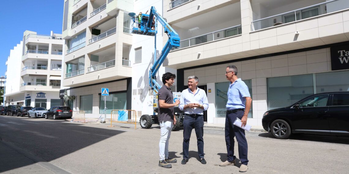 San Pedro avanza en la renovación del alumbrado público con nuevas actuaciones de eficiencia energética en la avenida de Salamanca