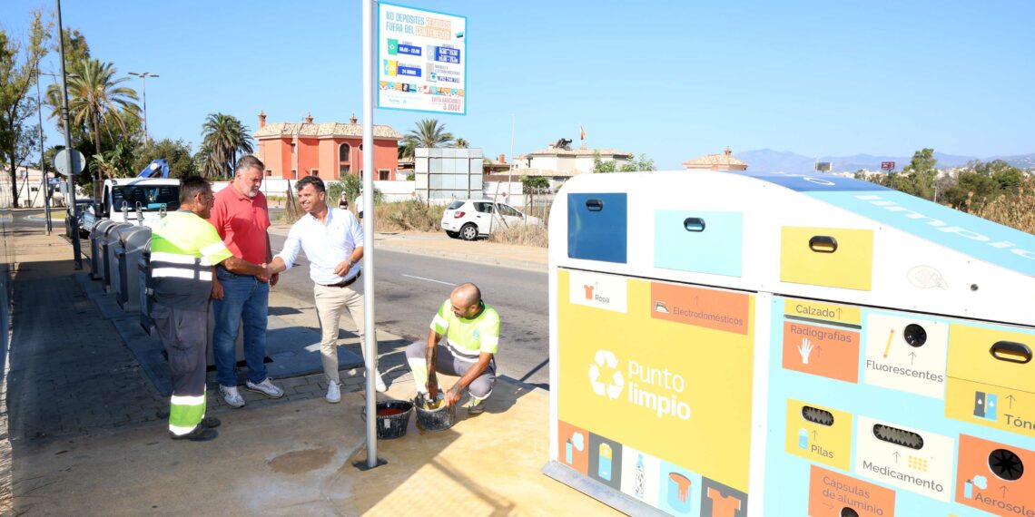 Marbella refuerza la información ciudadana sobre limpieza con la renovación de la cartelería y la incorporación de nuevos puntos de señalización