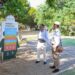 Renovada la señalización del Parque de los Tres Jardines de San Pedro Alcántara para reforzar su imagen y facilitar la orientación a sus visitantes