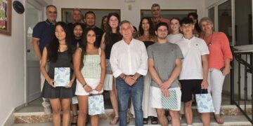 Manilva reconoce a los alumnos con los mejores expedientes académicos del curso