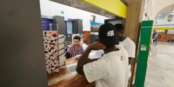 Las subsanaciones de regularización de personas migrantes se podrán realizar en 383 oficinas de Correos en toda España