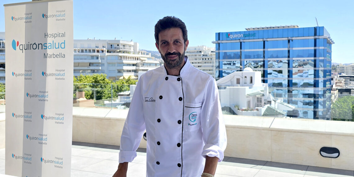 El chef Iván Cerdeño acerca la alta cocina saludable a pacientes, profesionales y visitantes del Hospital Quirónsalud Marbella