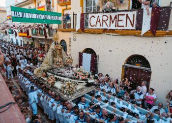 La procesión de la Virgen del Carmen volverá a reunir a miles de personas en Torremolinos el día de su patrona