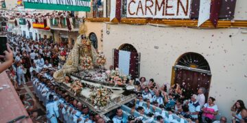 La procesión de la Virgen del Carmen volverá a reunir a miles de personas en Torremolinos el día de su patrona