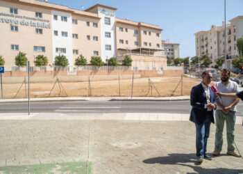Habilitadas medio centenar de nuevas plazas de aparcamiento en la zona de Miramar-Carola y atiende una demanda vecinal