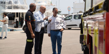 Benalmádena presenta tres nuevas autobombas para reforzar y modernizar el Servicio de Bomberos