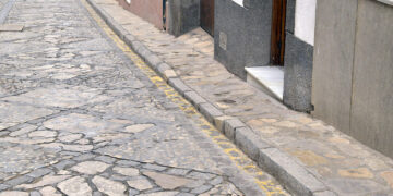 Una mujer de 30 años, asesinada en Antequera por su pareja, quien se suicidó precipitándose por la Alcazaba