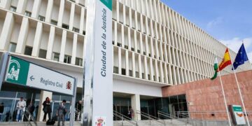 Declarado culpable de intentar asesinar a su exnovia, que escapó saltando desde un balcón en Torremolinos