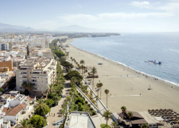 Estepona contará con módulos de playas renovados y pasarelas de hormigón en todos los accesos públicos