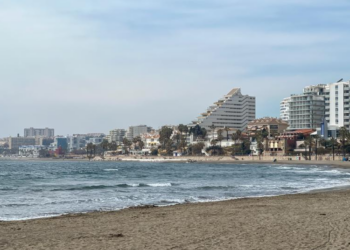 Benalmádena prohíbe el baño en las playas de Santa Ana, Bil-Bil, Arroyo de la Miel y Los Melilleros