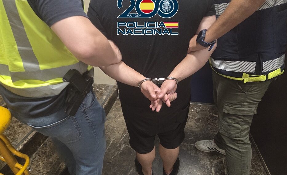 Detenido un feriante en Málaga tras apuñalar de gravedad a un joven: la investigación apunta a un ataque por motivos pasionales