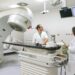 El Hospital Regional de Málaga incorpora un acelerador que reduce sesiones de radioterapia