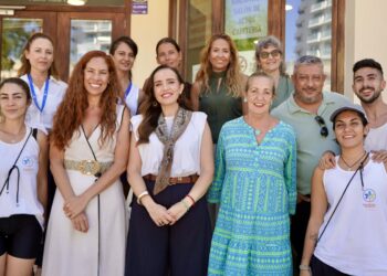 Menores de Torremolinos participan en el concurso de dibujo “Tu día Perfecto” en el marco de las escuelas de verano de la Junta