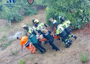 Rescatado un hombre herido tras caer en el interior de un bidón de agua en Alhaurín el Grande