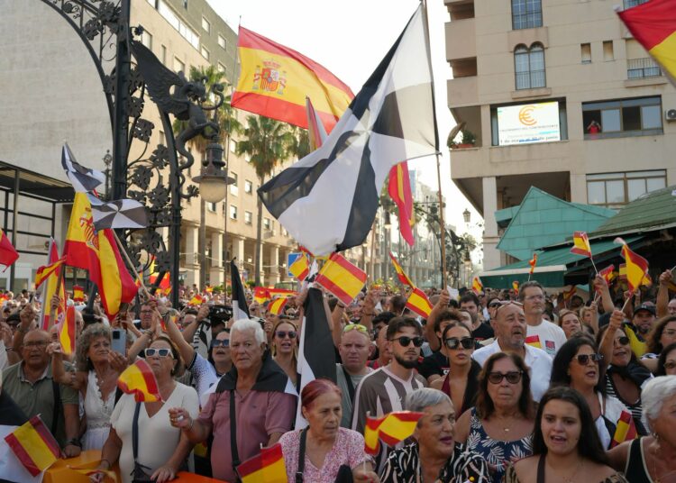 Ceuta sale a las calles para pedir «respuestas» a España y Europa tras la crisis migratoria