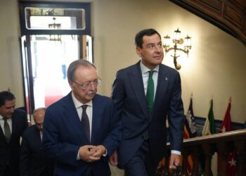 Moreno se compromete a «asumir los costes» para promocionar a Ceuta «como extensión de la Costa del Sol, Cádiz y el Campo de Gibraltar»