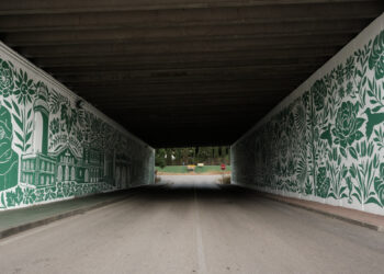 Málaga ya cuenta con un nuevo mural urbano inspirado en el Jardín Botánico-Histórico La Concepción