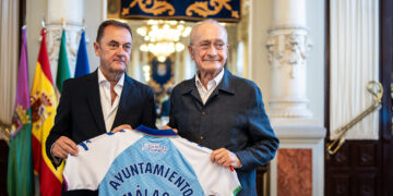 El Ayuntamiento aportará 1,6 millones de euros para seguir siendo el patrocinador principal del Málaga CF