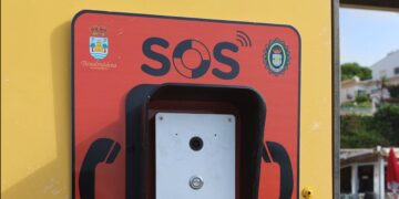 Reforzada la seguridad de las playas de Benalmádena con 30 puntos de megafonía y 23 puntos SOS