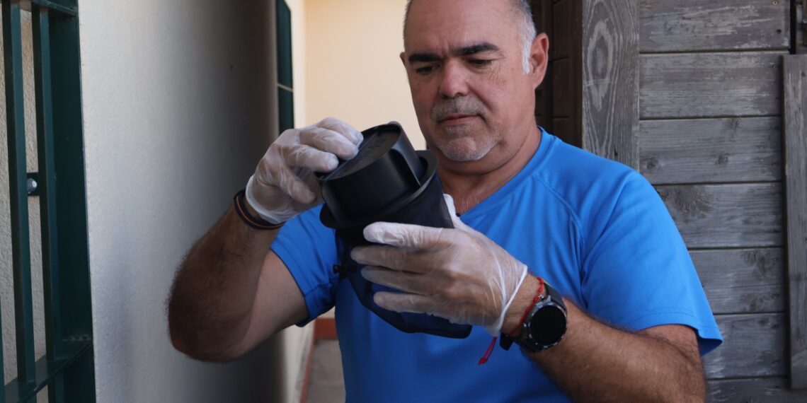 Mijas continúa con los trabajos de control de los mosquitos que pueden transmitir el virus del Nilo a cuatro días del final de la alerta