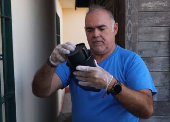 Mijas continúa con los trabajos de control de los mosquitos que pueden transmitir el virus del Nilo a cuatro días del final de la alerta