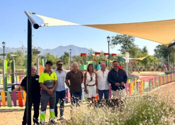 Mijas avanza en la instalación de 6.000 metros cuadrados de toldos en el Gran Parque para mejorar el uso de la instalación