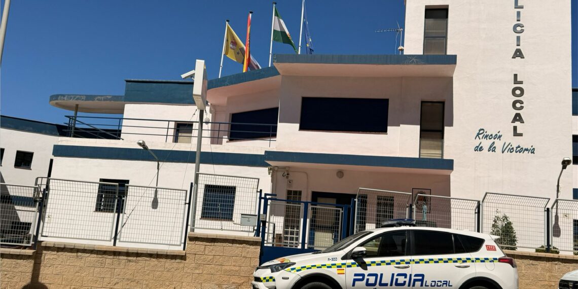 El Ayuntamiento de Rincón de la Victoria denuncia la sustracción de cuatro armas reglamentarias de la Jefatura de la Policía Local