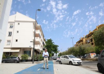 San Pedro culmina la renovación del alumbrado de cuatro viales de la zona sur con la instalación de 39 nuevas farolas tipo LED