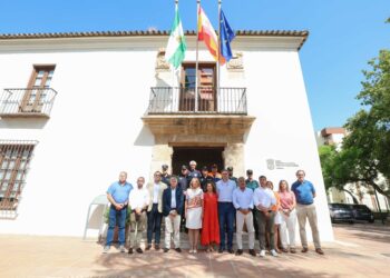Marbella muestra su rechazo ante el acto de violencia doméstica de San Pedro Alcántara
