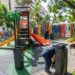 Marbella renueva 149 papeleras en parques y áreas infantiles y aumenta su capacidad de depósito casi un 67 por ciento