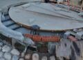 Benalmádena repara con medios propios los daños ocasionados en la rotonda de la plaza Solymar tras un accidente